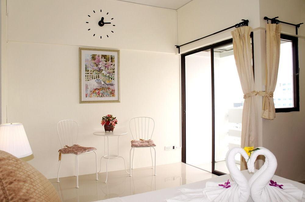 The Nest Serviced Apartment Bangkok Esterno foto