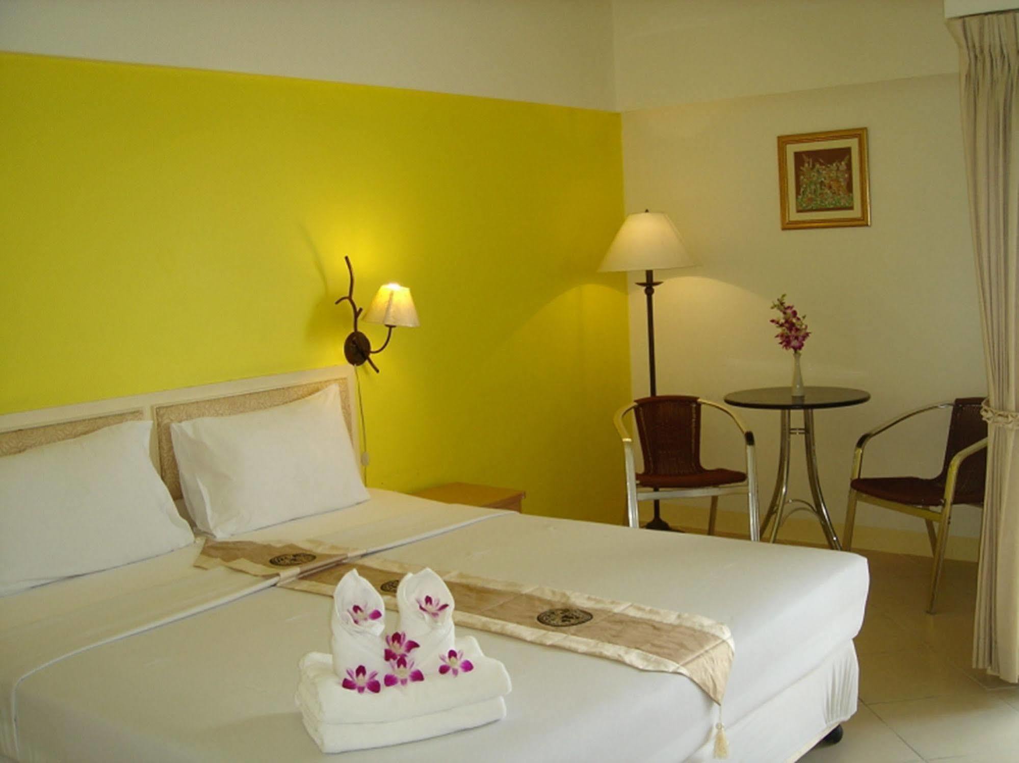 The Nest Serviced Apartment Bangkok Esterno foto